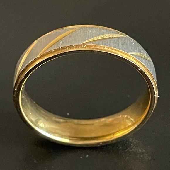 6mm gold silver stainless steel ring for men - Picture 2 of 10